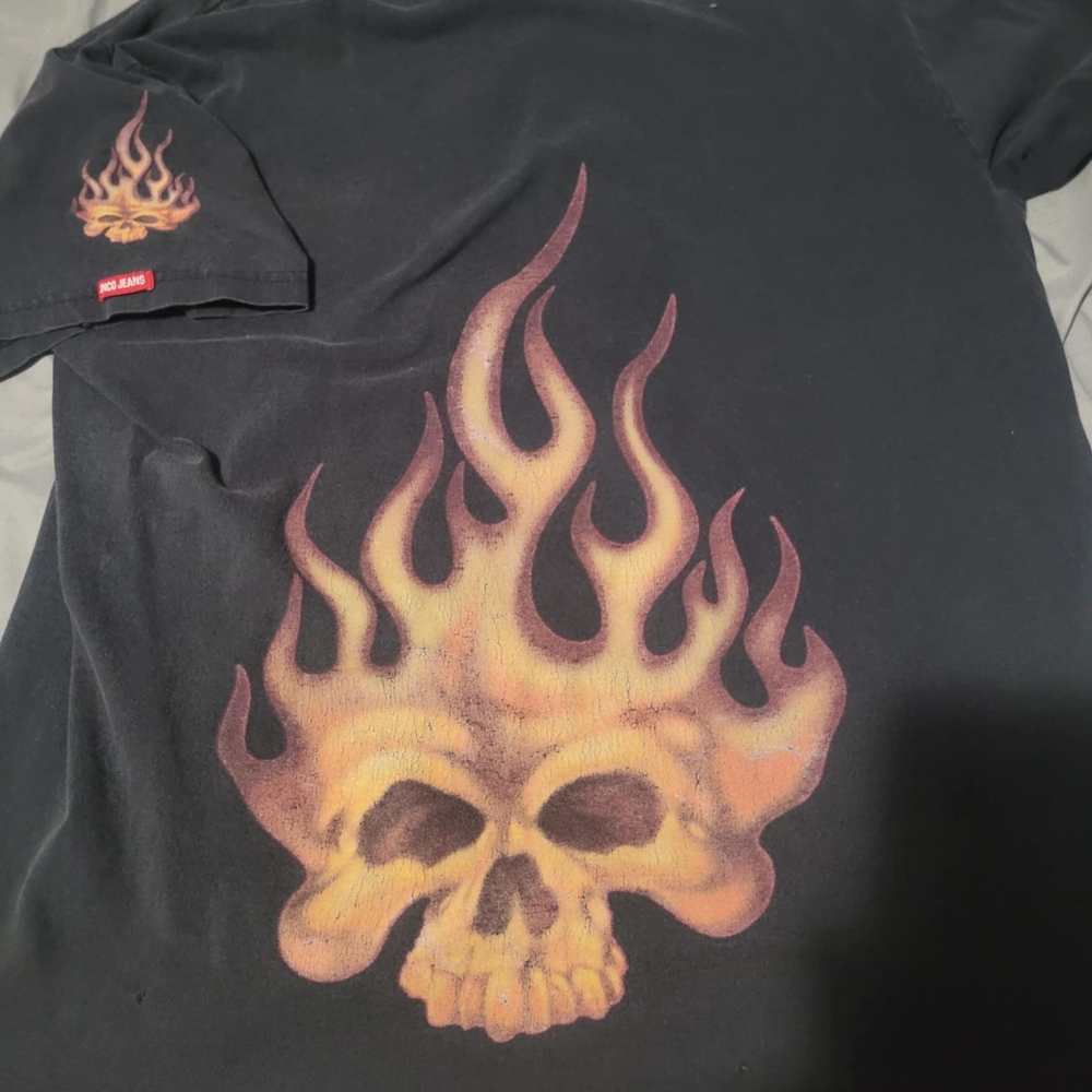 VINTAGE JNCO JEANS Black T-Shirt with Skull and Flame Design